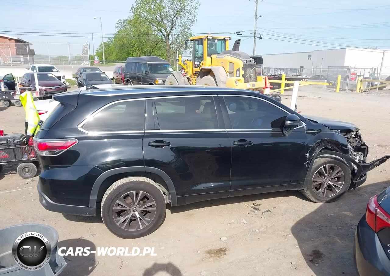 2016 Toyota Highlander Xle V6 VIN:5TDKKRFH3GS155752 - 13