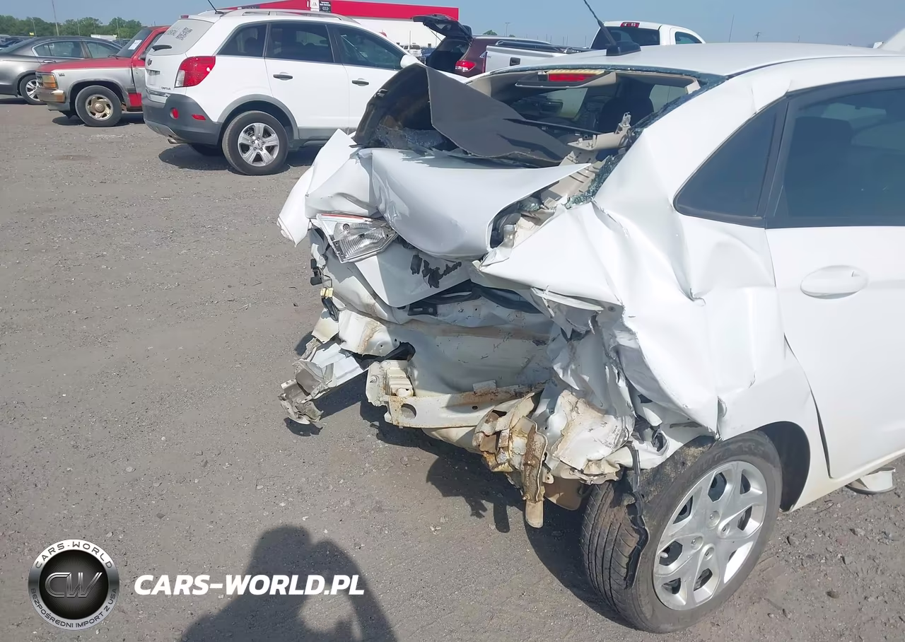2015 Ford Fiesta S VIN:3FADP4AJ4FM202606 - 12