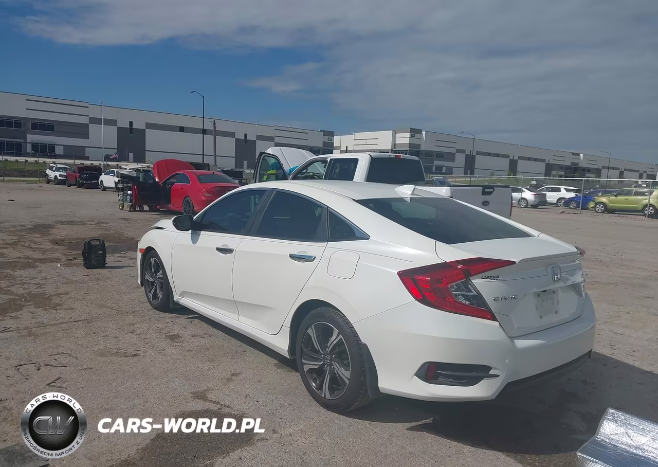 2018 Honda Civic Touring VIN:JHMFC1F99JX008764 - 3