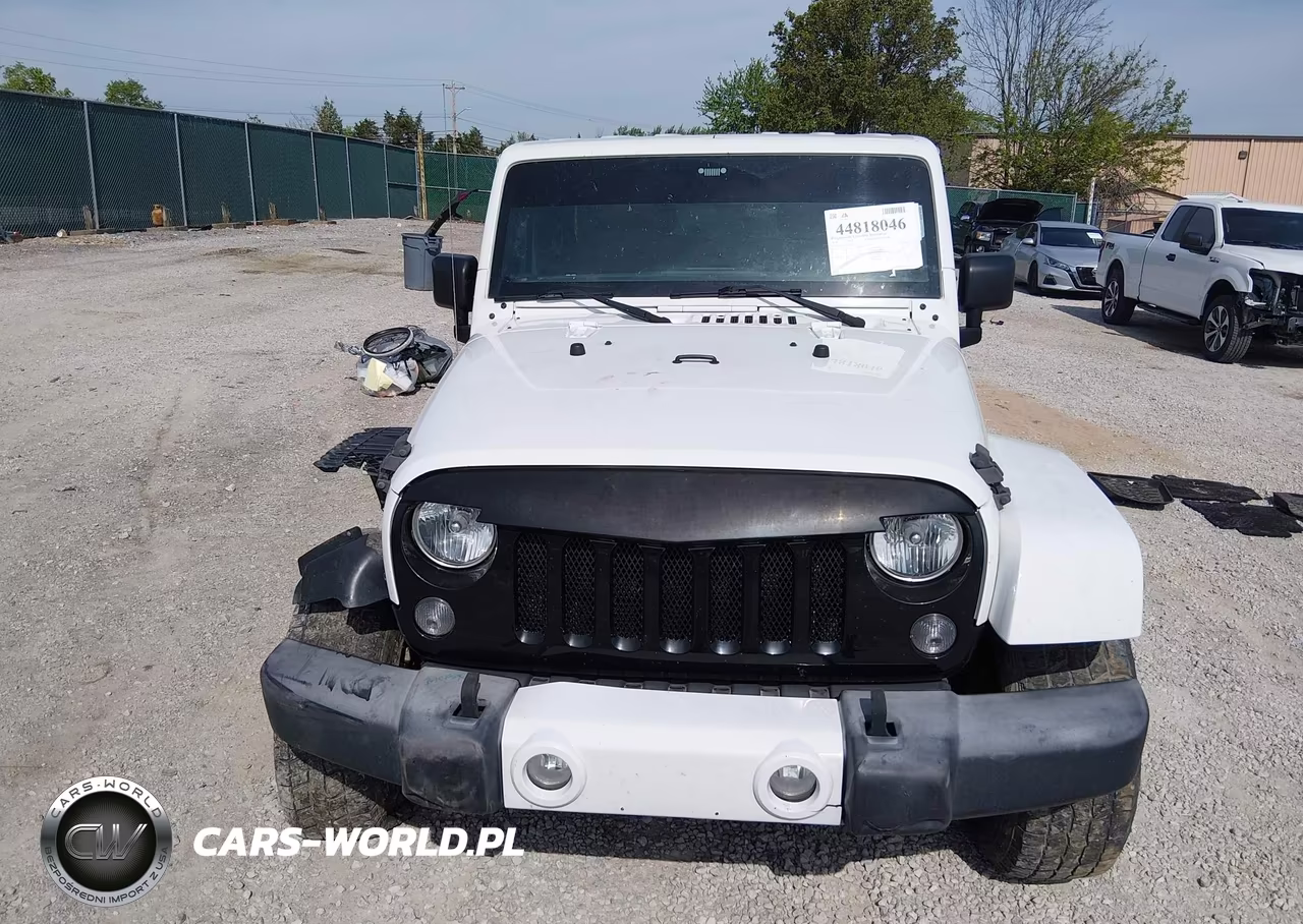 2016 Jeep Wrangler Unlimited Sahara VIN:1C4HJWEG6GL173720 - 12