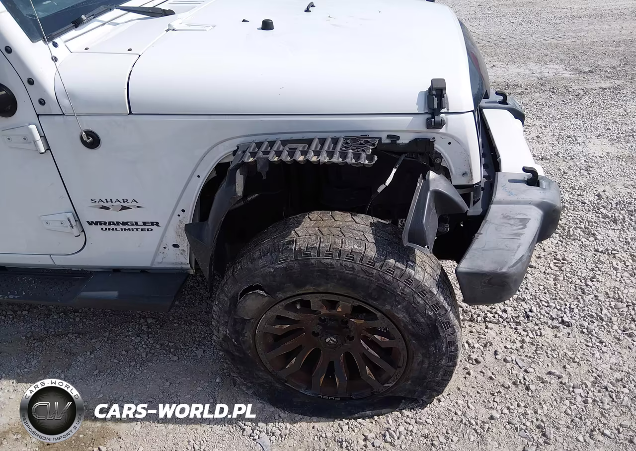 2016 Jeep Wrangler Unlimited Sahara VIN:1C4HJWEG6GL173720 - 6