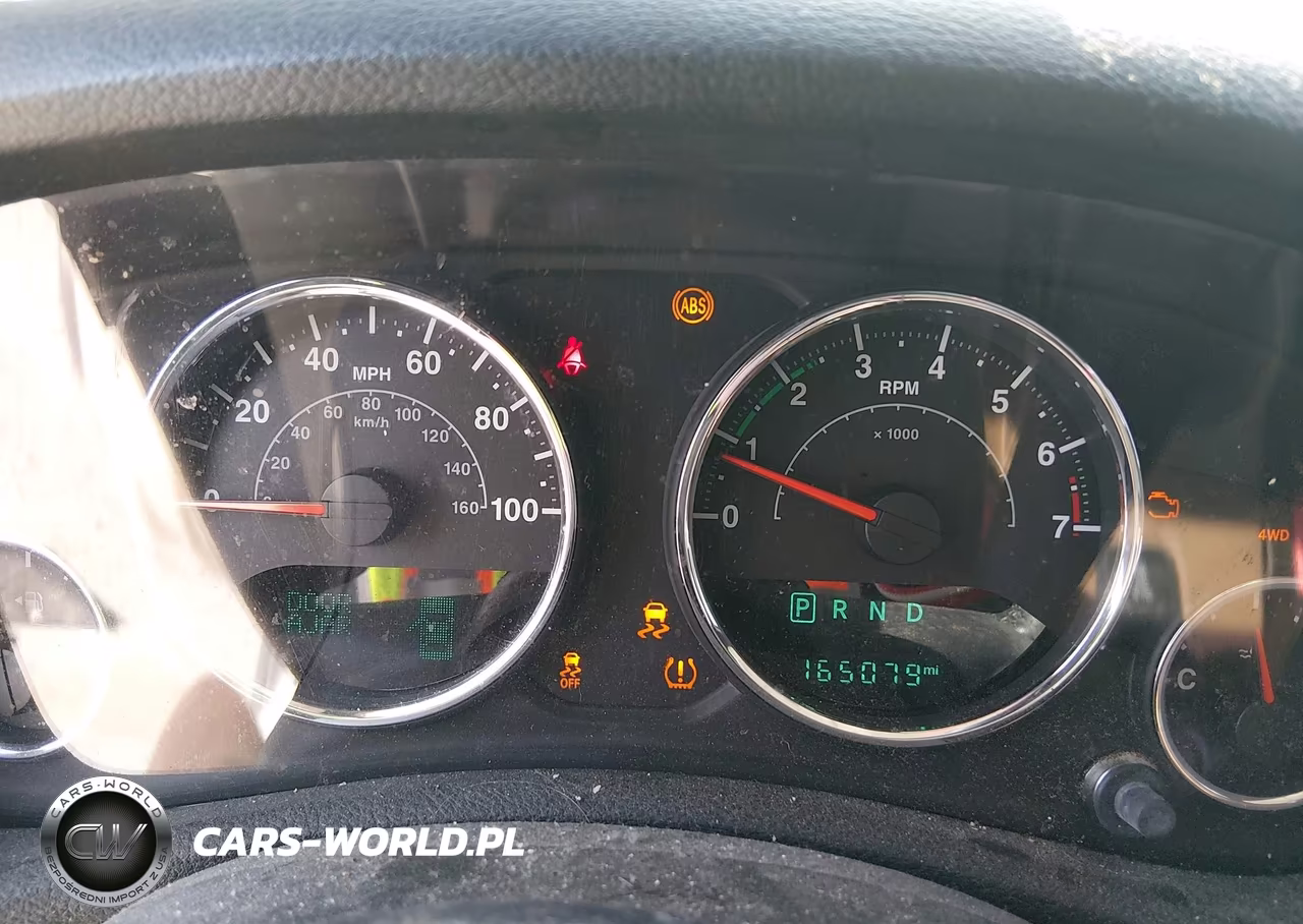 2016 Jeep Wrangler Unlimited Sahara VIN:1C4HJWEG6GL173720 - 7