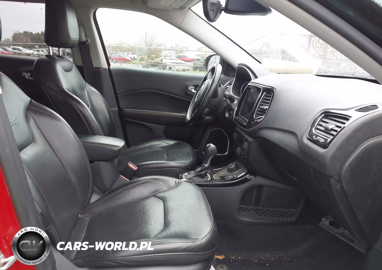 2018 Jeep Compass Limited 4X4 VIN:3C4NJDCB1JT402539 - 5