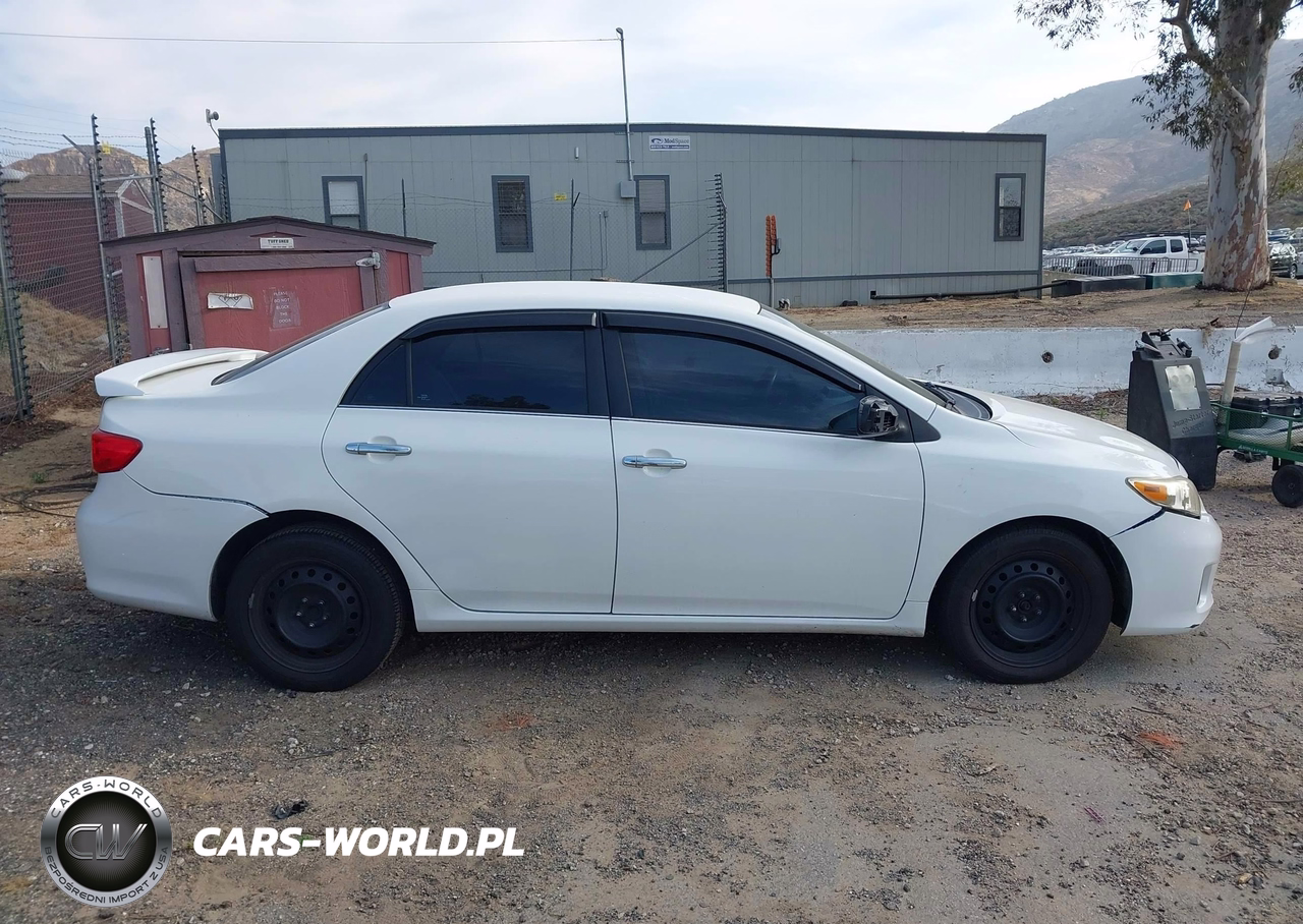 2013 Toyota Corolla Le VIN:5YFBU4EE6DP094308 - 13