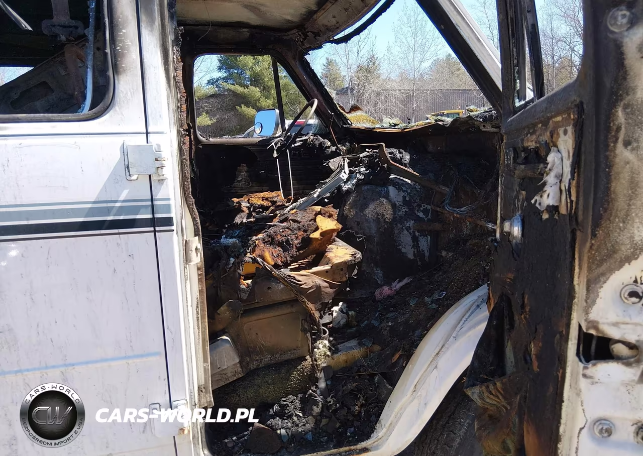 1992 Chevrolet G30 VIN:2GBGG39K3N4104285 - 5