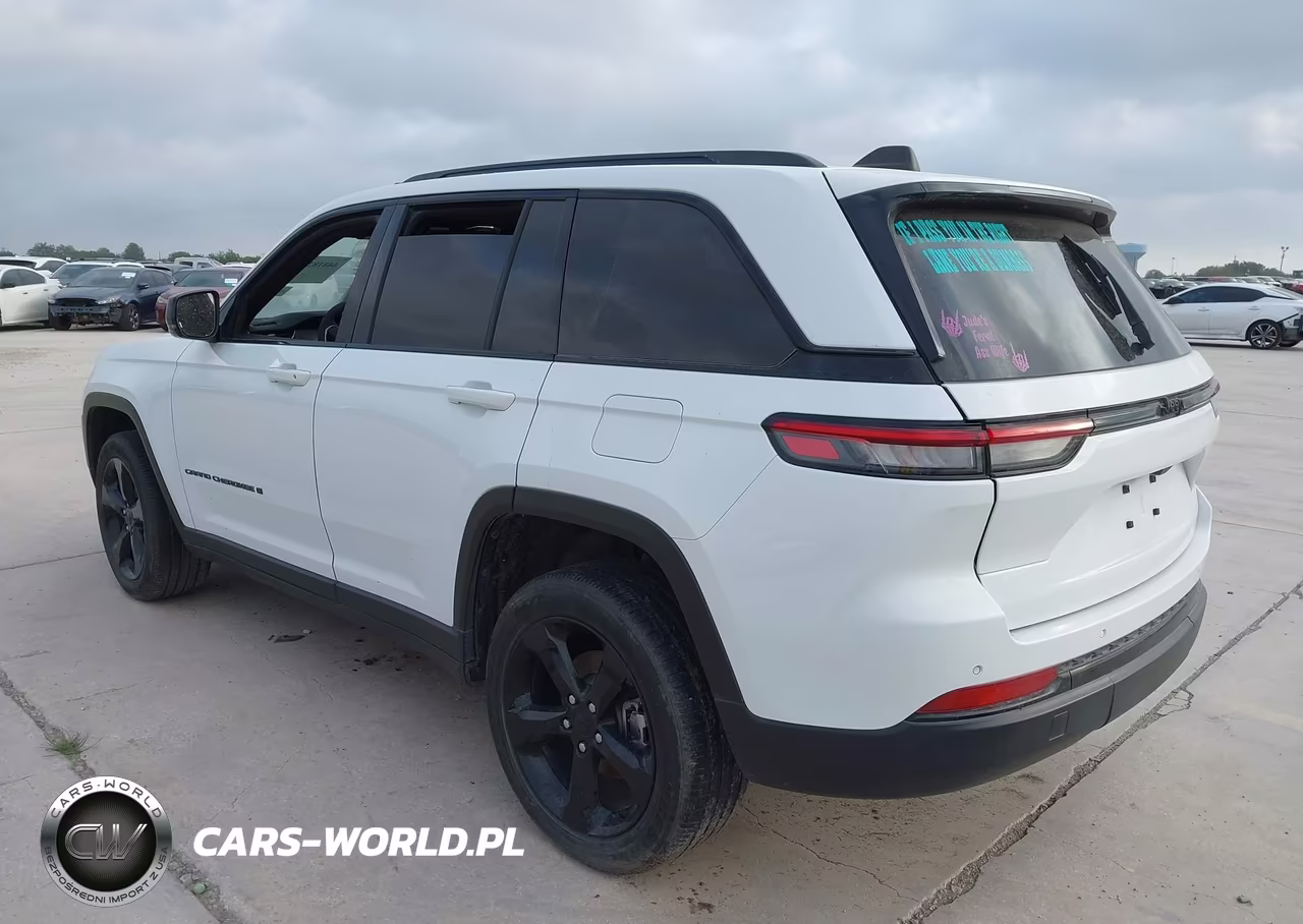 2024 Jeep Grand Cherokee Altitude X 4X2 VIN:1C4RJGAGXR8606252 - 3