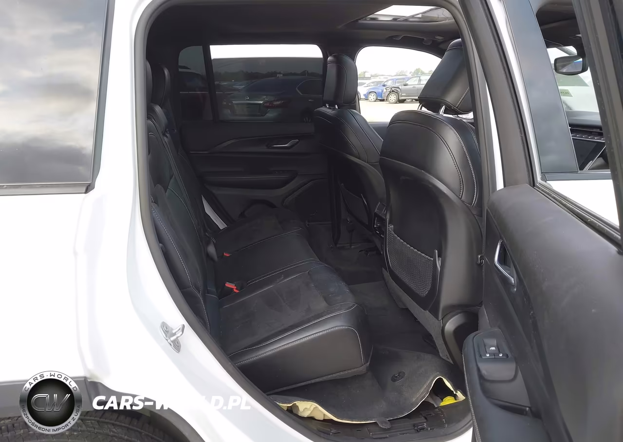 2024 Jeep Grand Cherokee Altitude X 4X2 VIN:1C4RJGAGXR8606252 - 8
