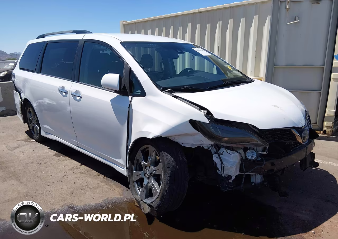 2018 Toyota Sienna Se 8 Passenger