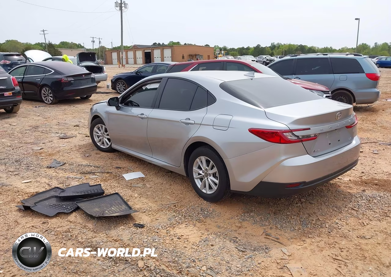 2025 Toyota Camry Le VIN:4T1DAACK3SU166375 - 3