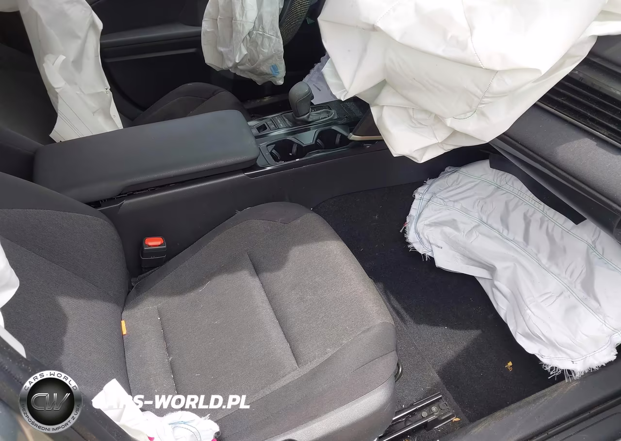 2025 Toyota Camry Le VIN:4T1DAACK3SU166375 - 5