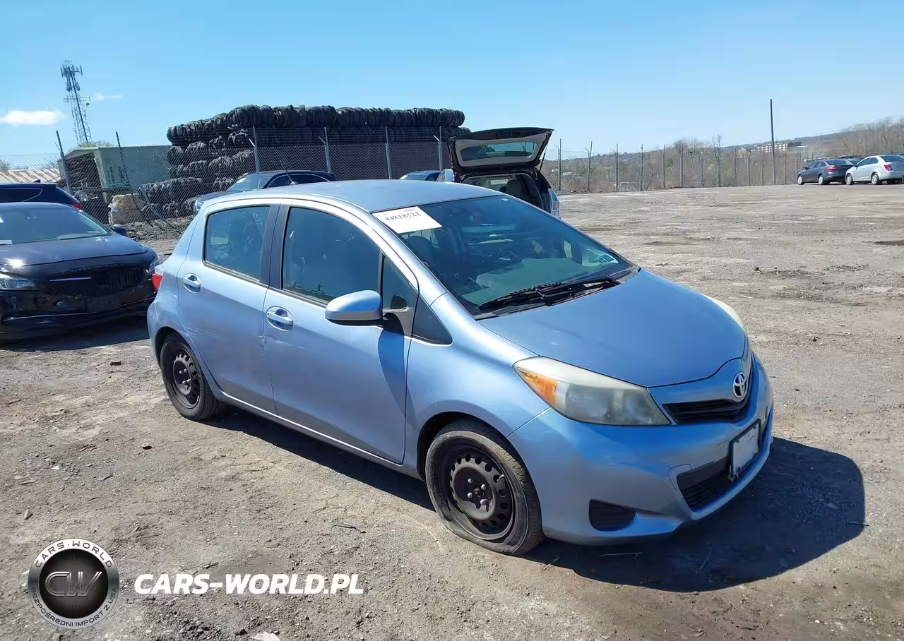 2013 Toyota Yaris Le