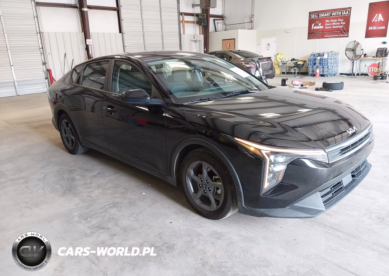2025 Kia K4 Lxs
