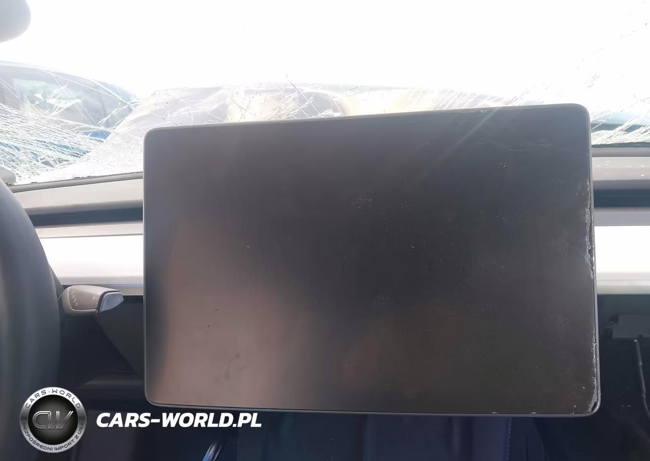 2024 Tesla Model Y Performance Dual Motor All-Wheel Drive VIN:7SAYGDEF9RF053655 - 17
