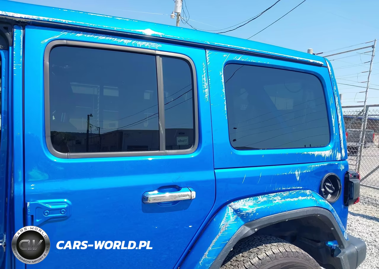 2021 Jeep Wrangler Unlimited Sahara 4X4 VIN:1C4HJXEG8MW789595 - 17