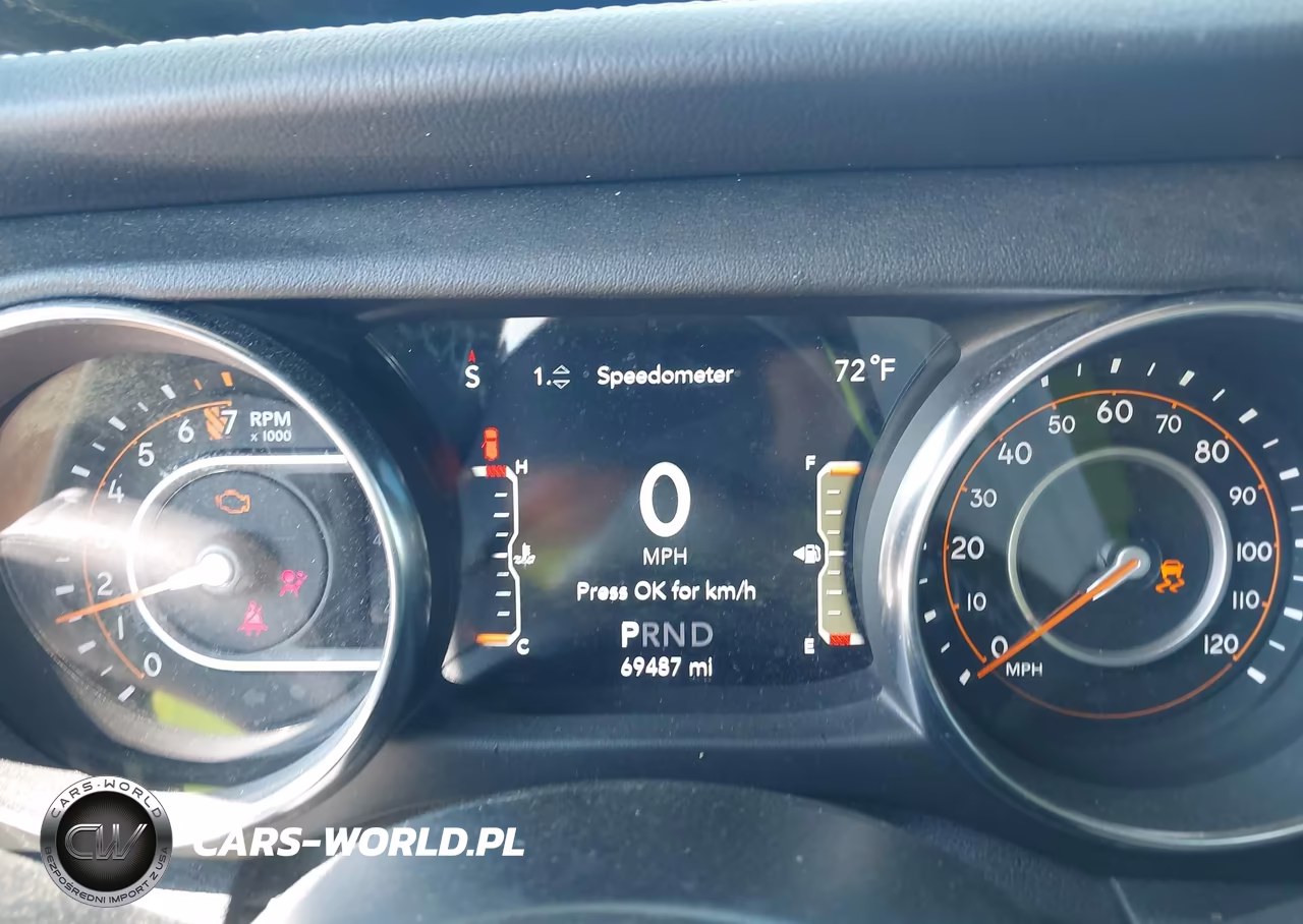 2021 Jeep Wrangler Unlimited Sahara 4X4 VIN:1C4HJXEG8MW789595 - 7