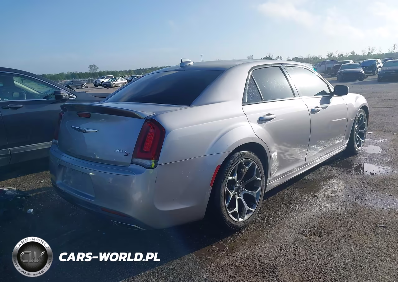 2017 Chrysler 300 300S VIN:2C3CCABG6HH616091 - 4