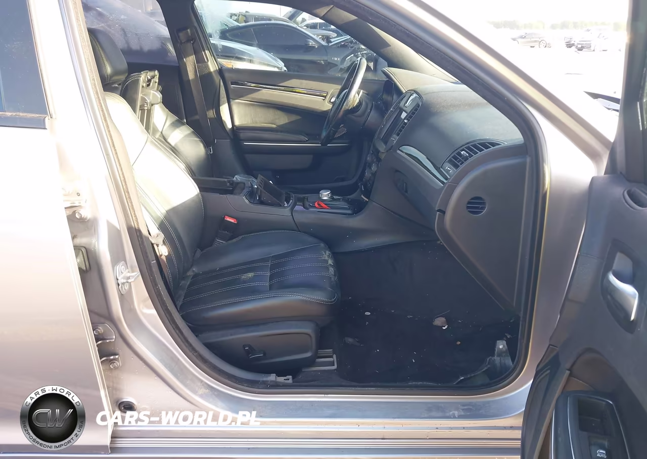 2017 Chrysler 300 300S VIN:2C3CCABG6HH616091 - 5