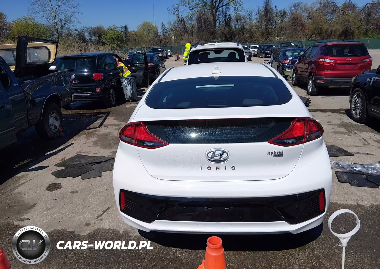 2018 Hyundai Ioniq Hybrid Blue VIN:KMHC65LC1JU096046 - 16
