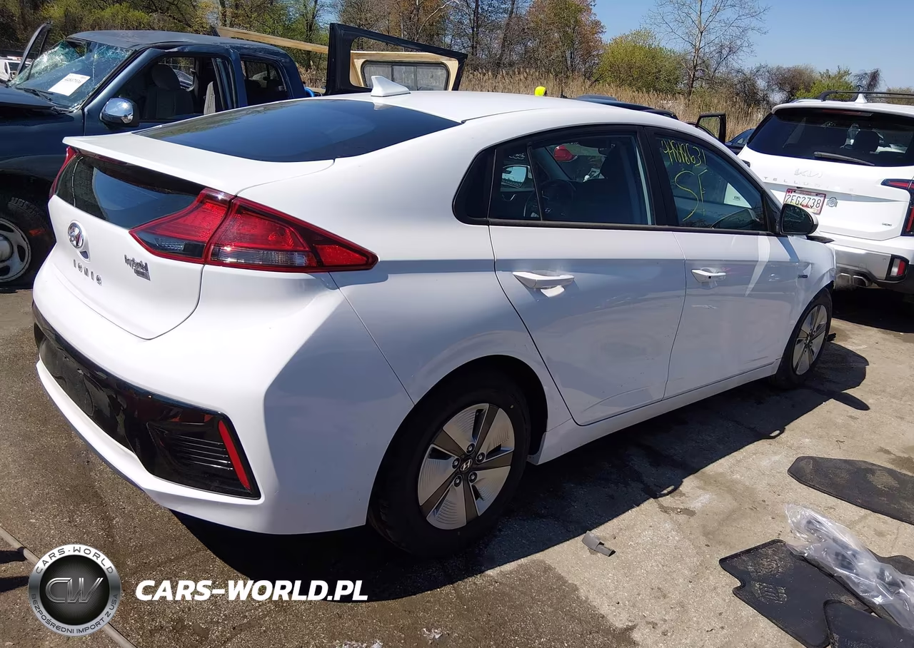 2018 Hyundai Ioniq Hybrid Blue VIN:KMHC65LC1JU096046 - 4