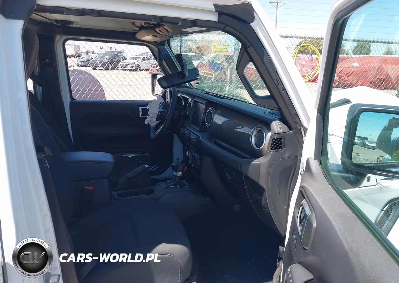 2023 Jeep Wrangler 4-Door Sahara 4X4 VIN:1C4HJXEG6PW618655 - 5