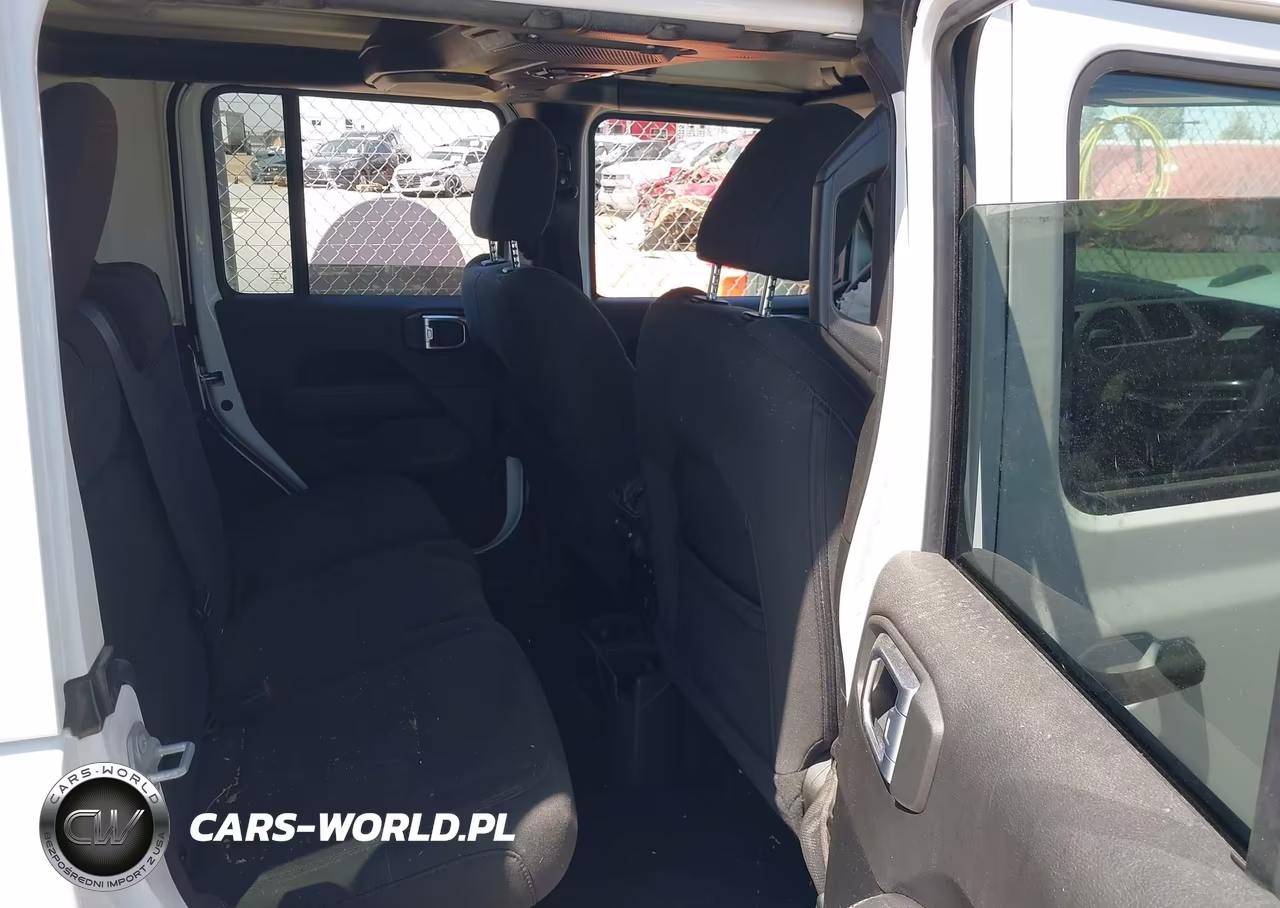 2023 Jeep Wrangler 4-Door Sahara 4X4 VIN:1C4HJXEG6PW618655 - 8
