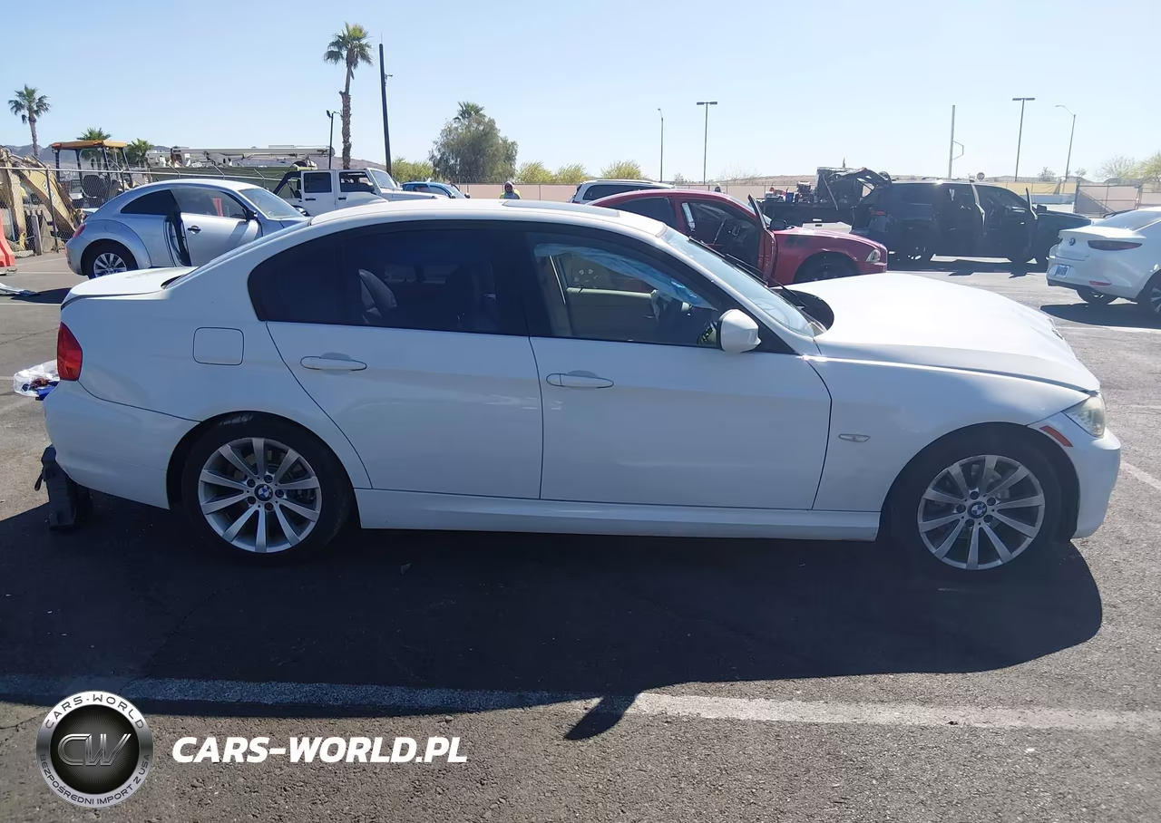 2011 BMW 328I VIN:WBAPH5G53BNM77417 - 13