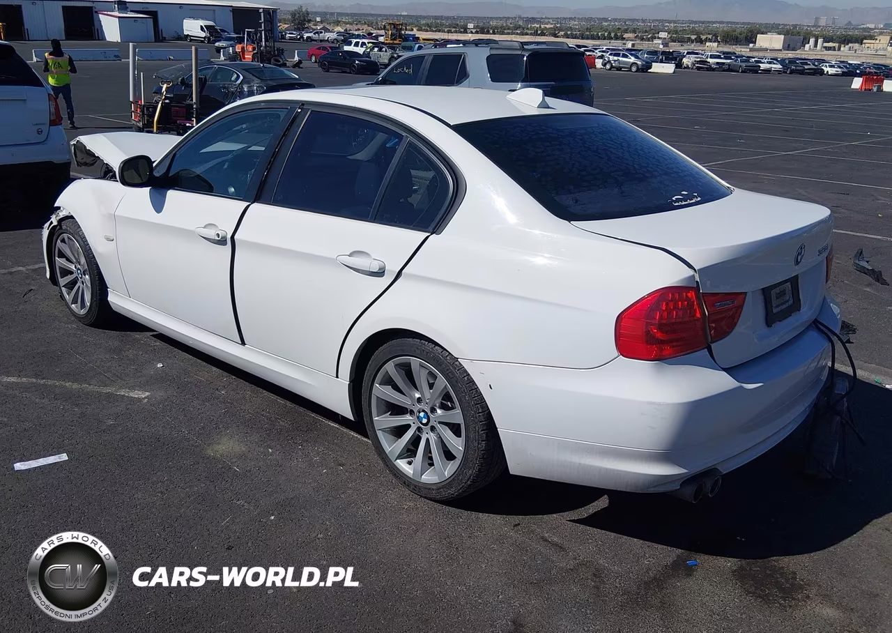 2011 BMW 328I VIN:WBAPH5G53BNM77417 - 3