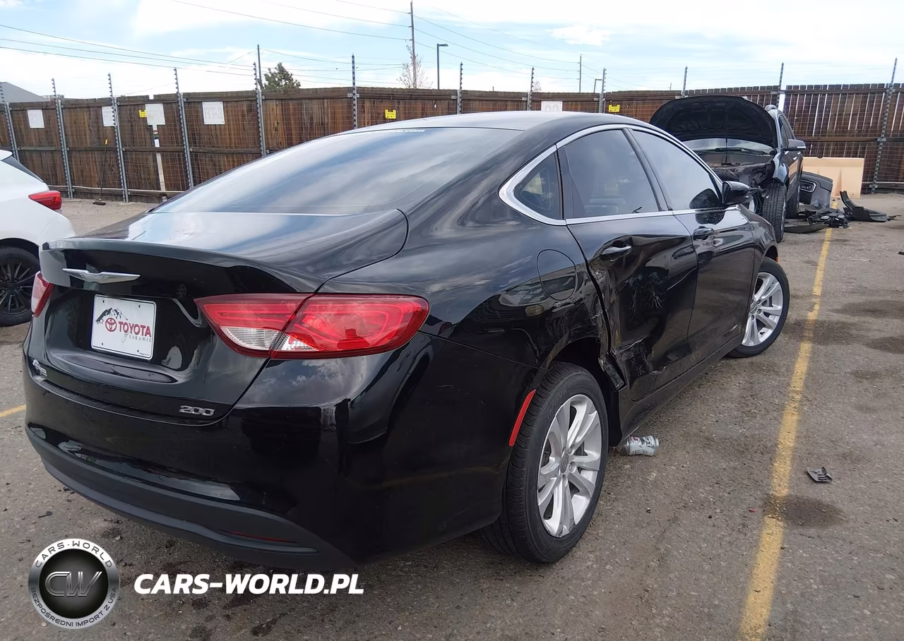 2016 Chrysler 200 Touring VIN:1C3CCCFB9GN194401 - 4