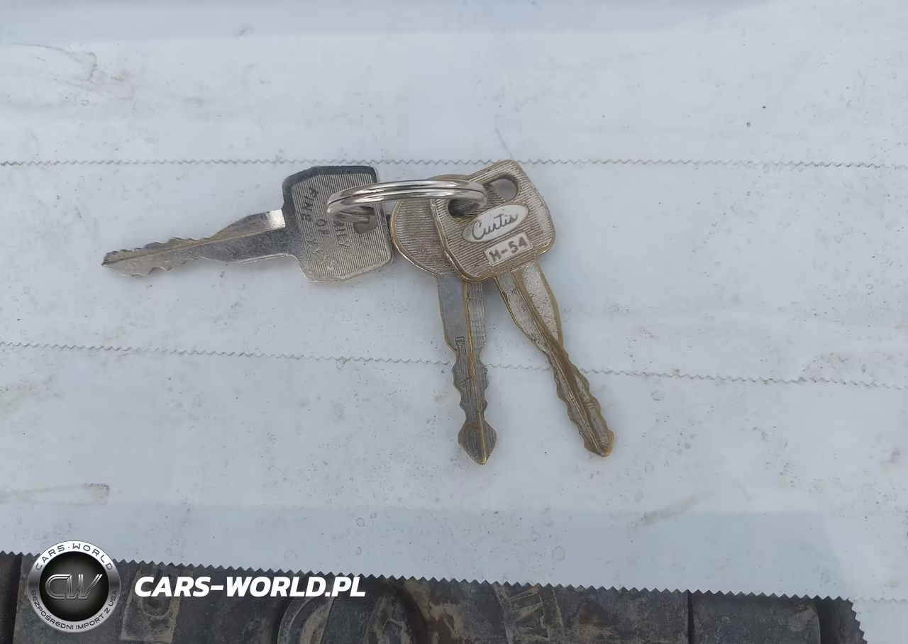 1985 Ford Thunderbird VIN:1FABP46F6FH116536 - 11