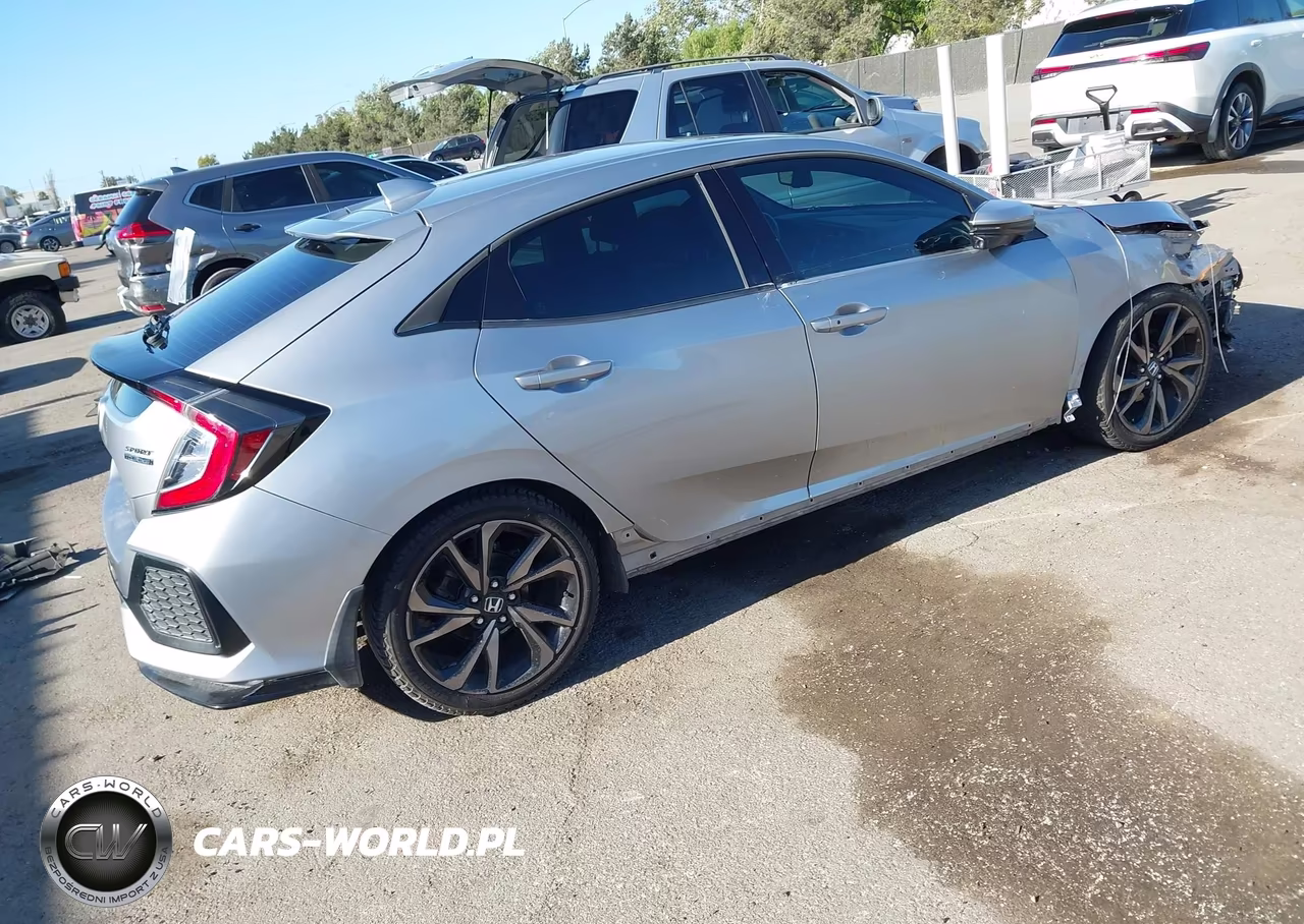 2019 Honda Civic Sport Touring VIN:SHHFK7H96KU203137 - 4