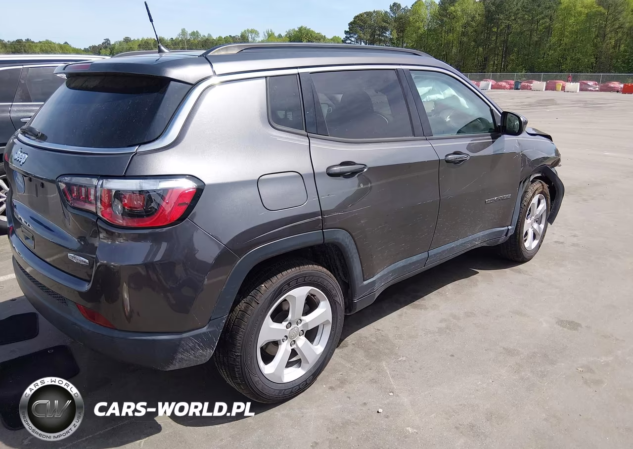 2018 Jeep Compass Latitude Fwd VIN:3C4NJCBB3JT461345 - 4