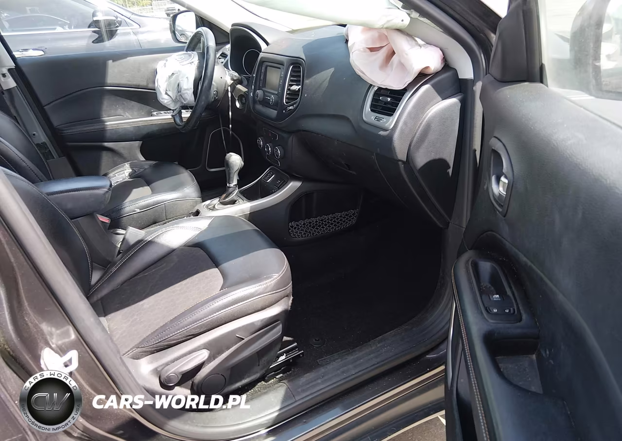 2018 Jeep Compass Latitude Fwd VIN:3C4NJCBB3JT461345 - 5