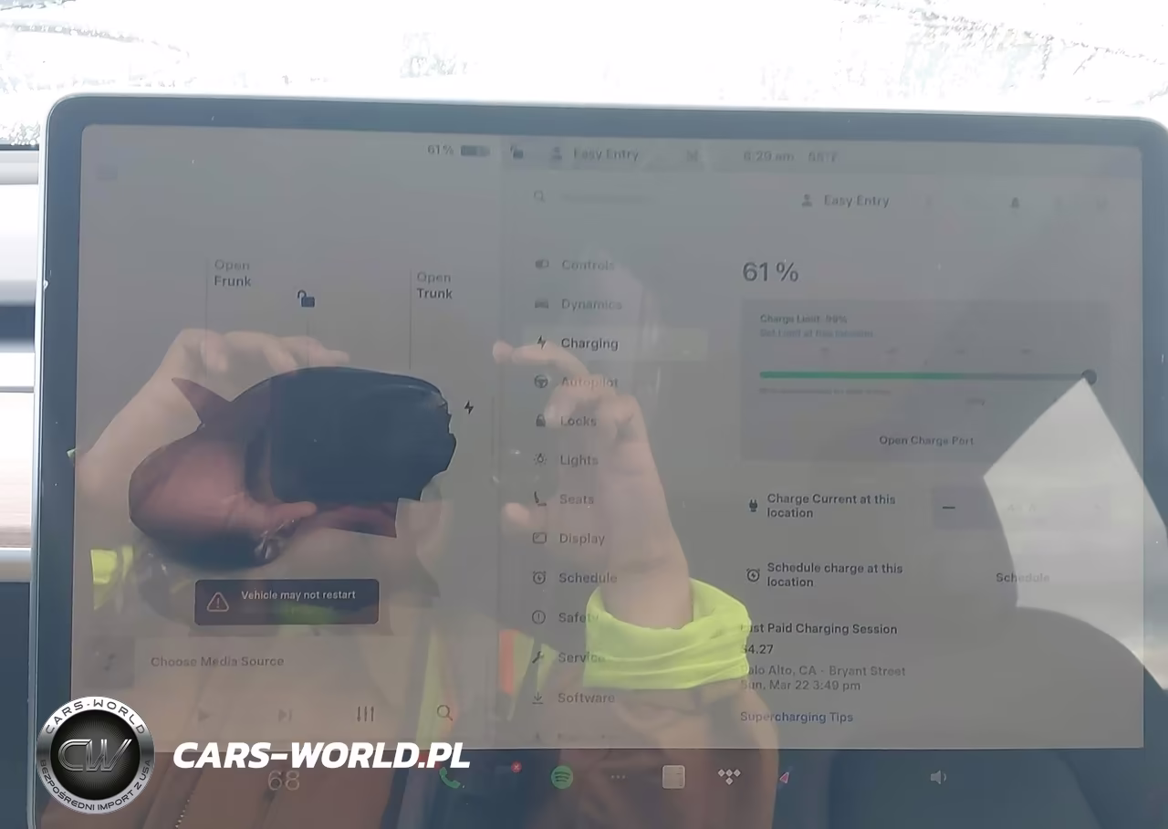 2022 Tesla Model Y Long Range Dual Motor All-Wheel Drive VIN:7SAYGDEE0NF449166 - 18