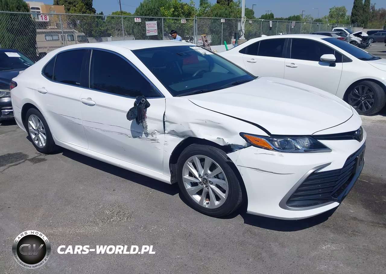 2024 Toyota Camry Le