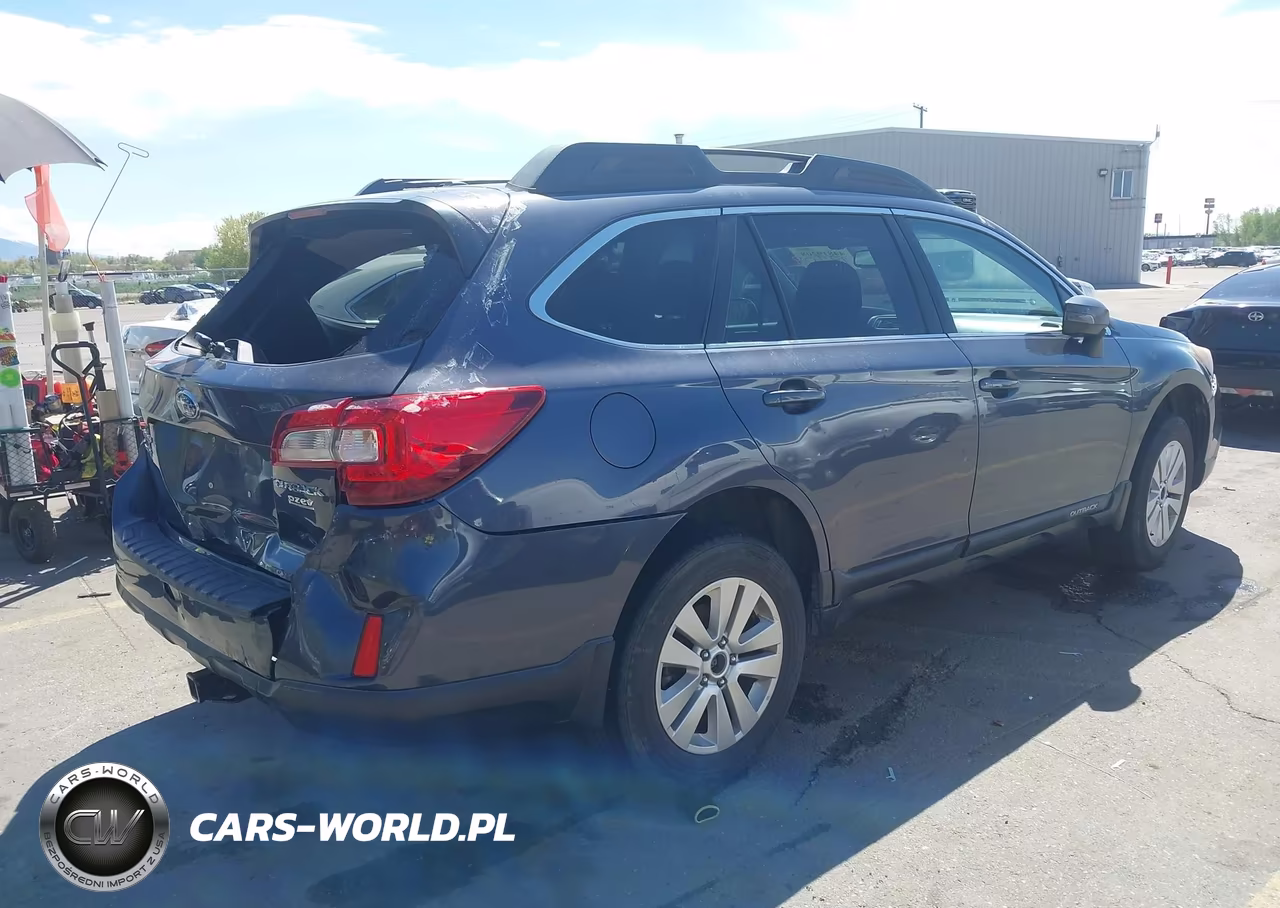 2015 Subaru Outback 2.5I Premium VIN:4S4BSBFC6F3270482 - 4