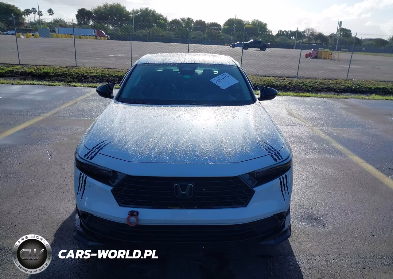 2024 Honda Accord Hybrid Touring VIN:1HGCY2F88RA038406 - 12