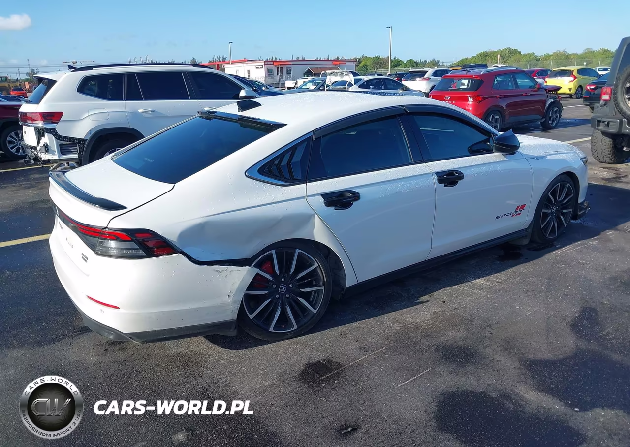 2024 Honda Accord Hybrid Touring VIN:1HGCY2F88RA038406 - 4