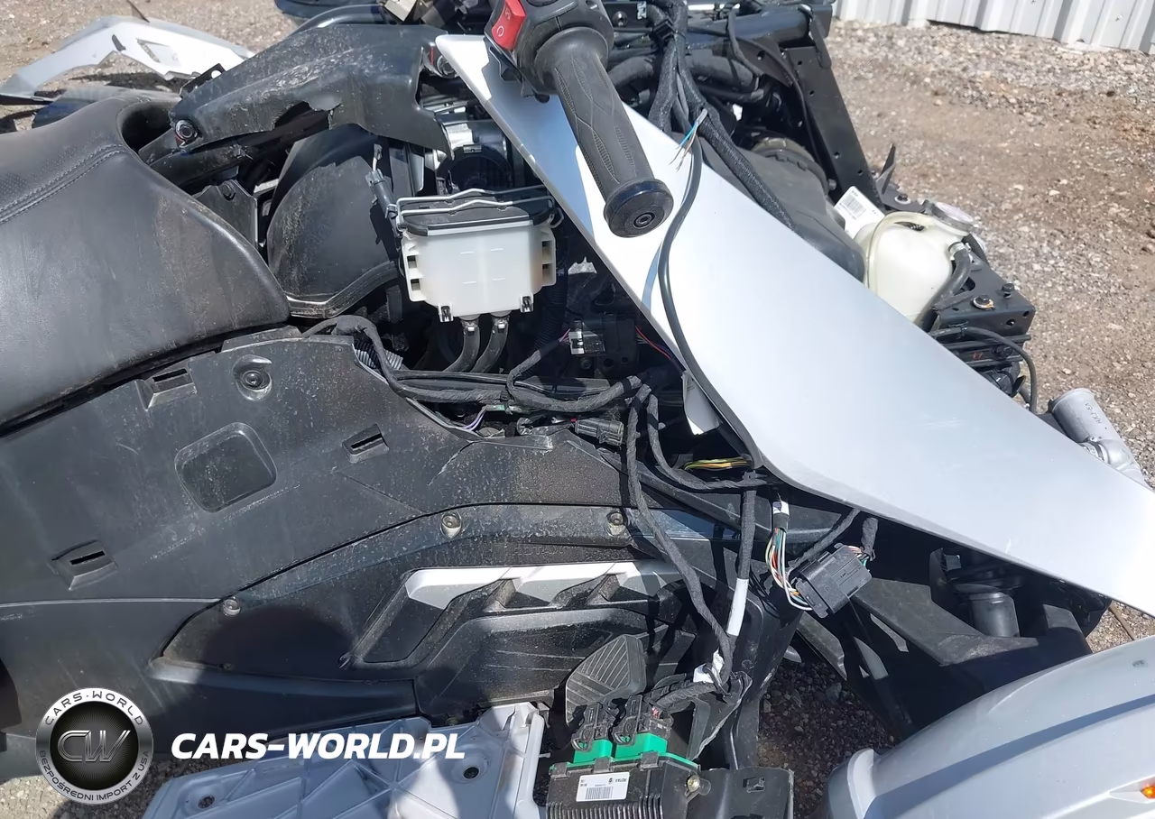2023 Can-Am Spyder Roadster Rt-Rt Limited VIN:2BXNBDD24PV004224 - 8