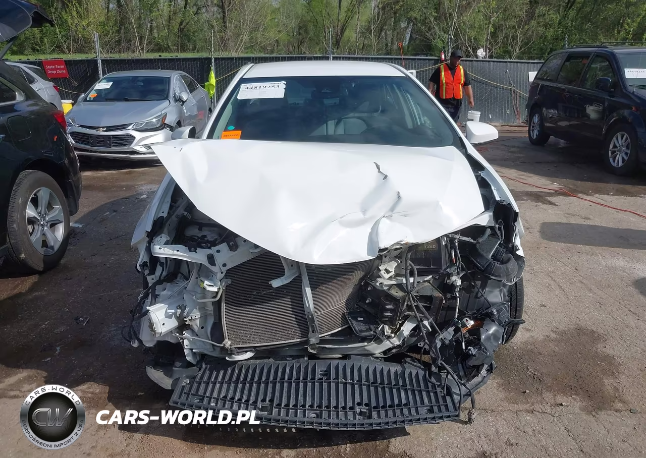 2017 Toyota Corolla L VIN:2T1BURHE0HC944464 - 13