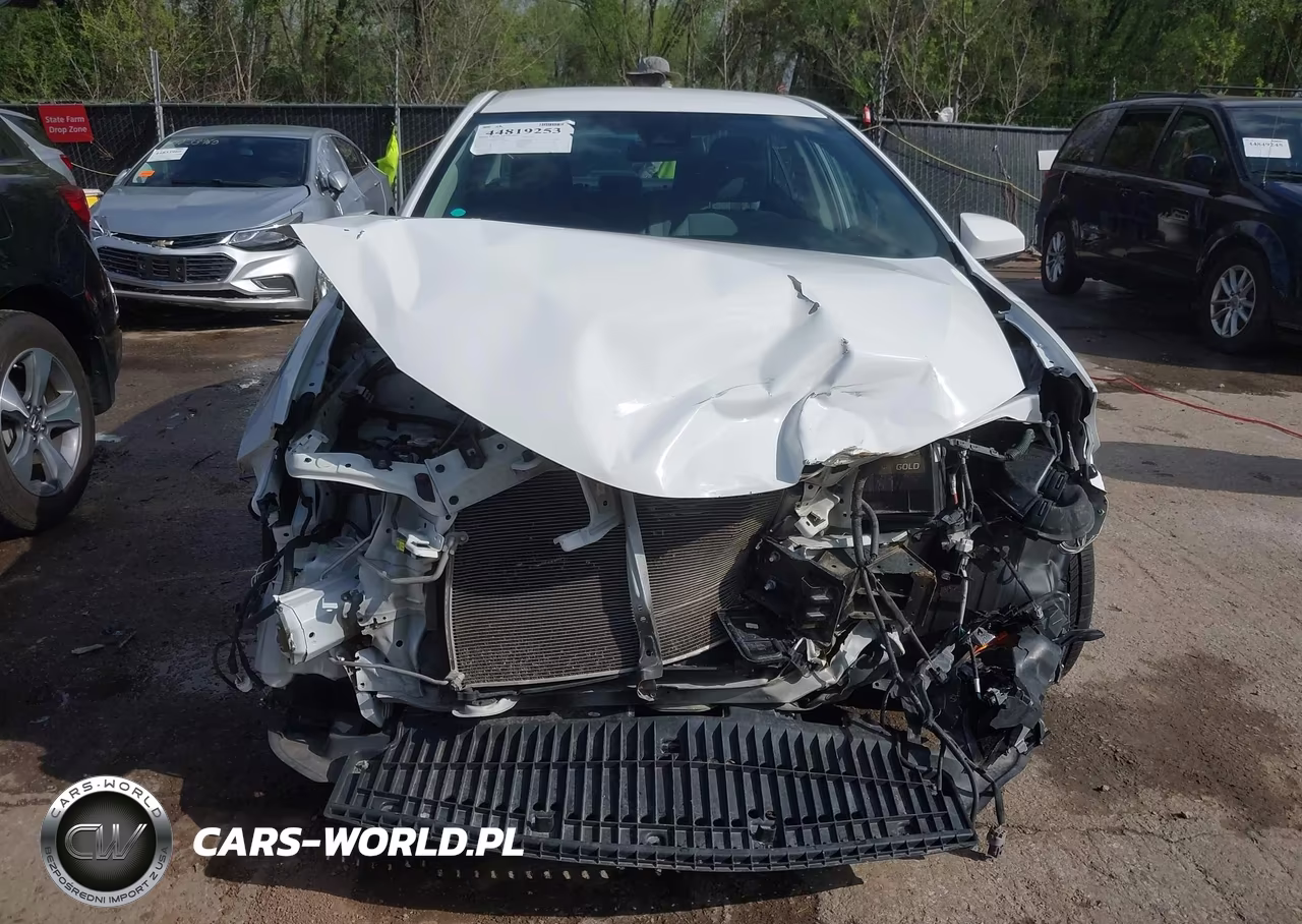 2017 Toyota Corolla L VIN:2T1BURHE0HC944464 - 6