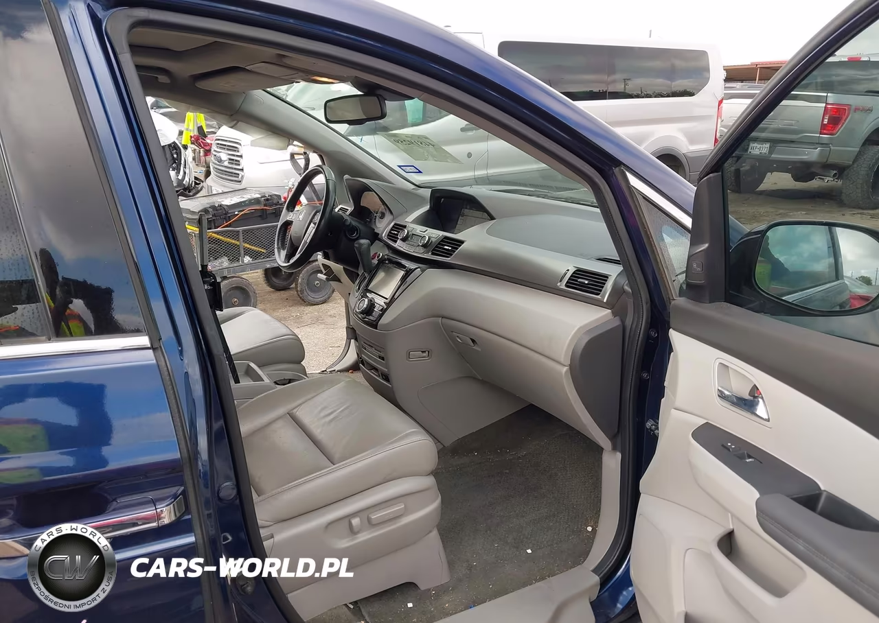 2015 Honda Odyssey Touring-Touring Elite VIN:5FNRL5H92FB028150 - 5