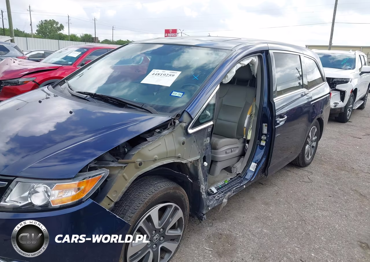 2015 Honda Odyssey Touring-Touring Elite VIN:5FNRL5H92FB028150 - 6