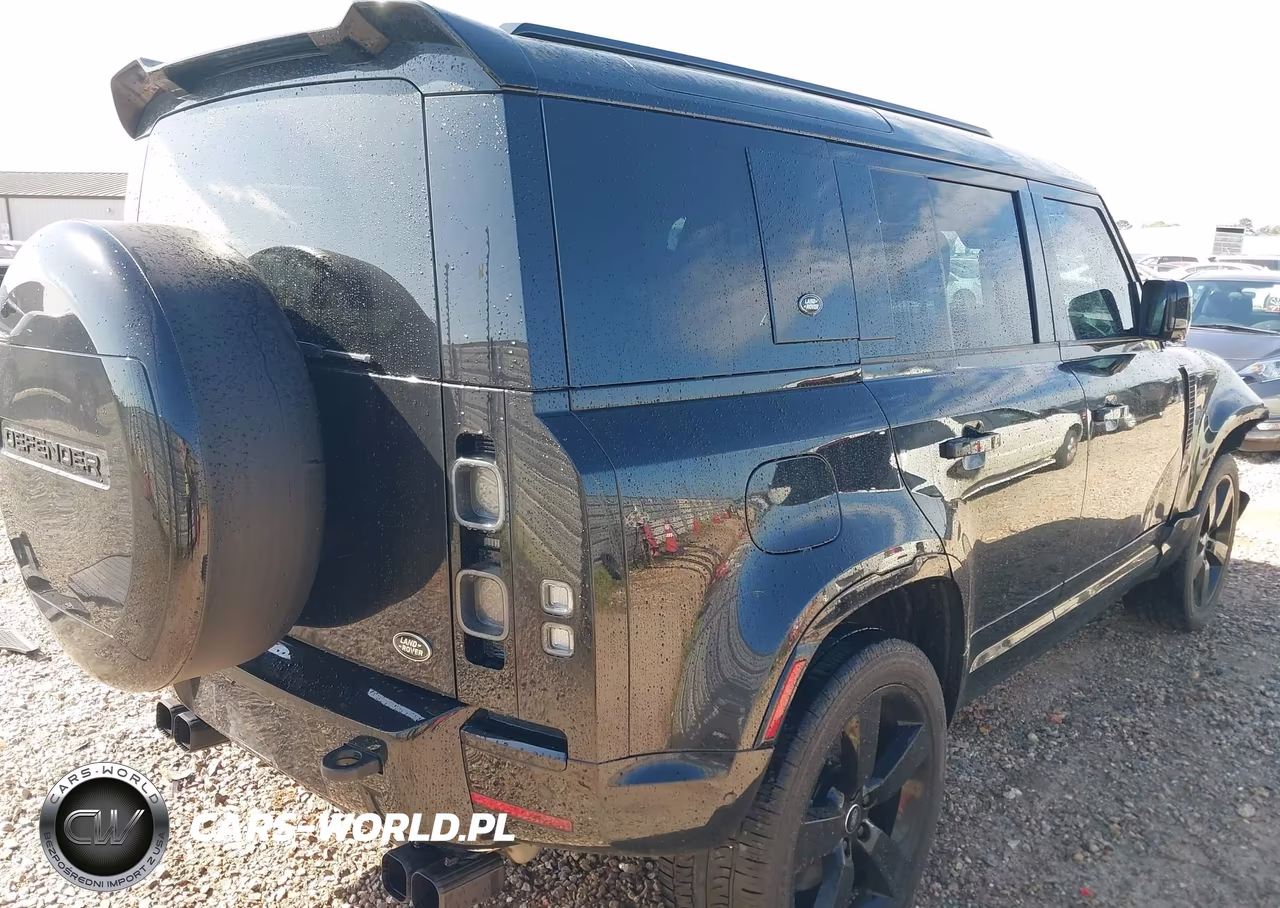 2022 Land Rover Defender 110 X-Dynamic Hse VIN:SALE37RUXN2079645 - 4