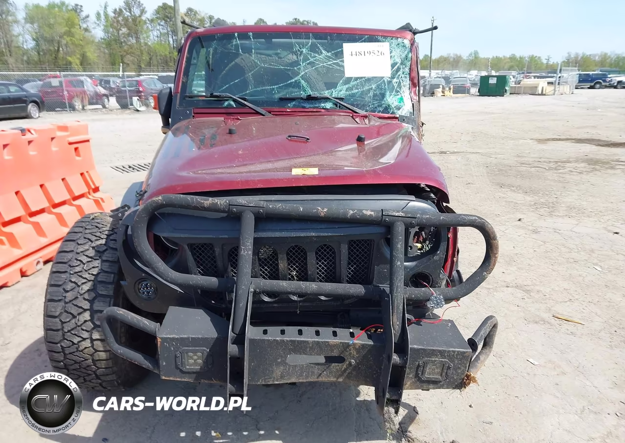 2010 Jeep Wrangler Unlimited Sahara VIN:1J4BA5H10AL102439 - 12