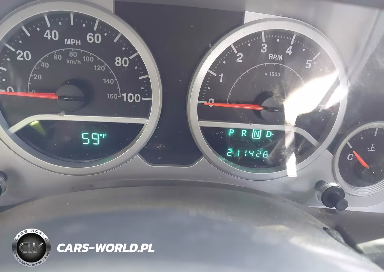 2010 Jeep Wrangler Unlimited Sahara VIN:1J4BA5H10AL102439 - 7
