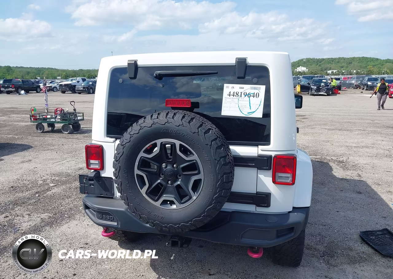 2015 Jeep Wrangler Unlimited Rubicon Hard Rock VIN:1C4HJWFG3FL670558 - 17