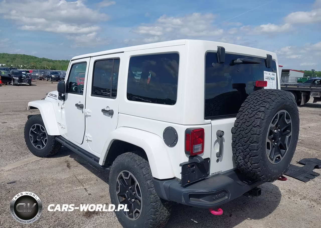 2015 Jeep Wrangler Unlimited Rubicon Hard Rock VIN:1C4HJWFG3FL670558 - 3