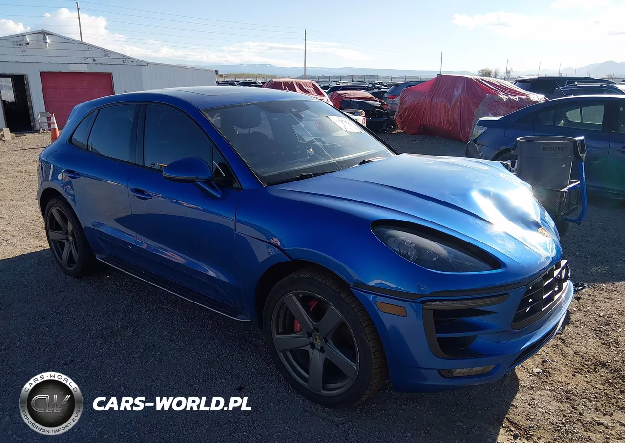 2015 Porsche Macan Turbo