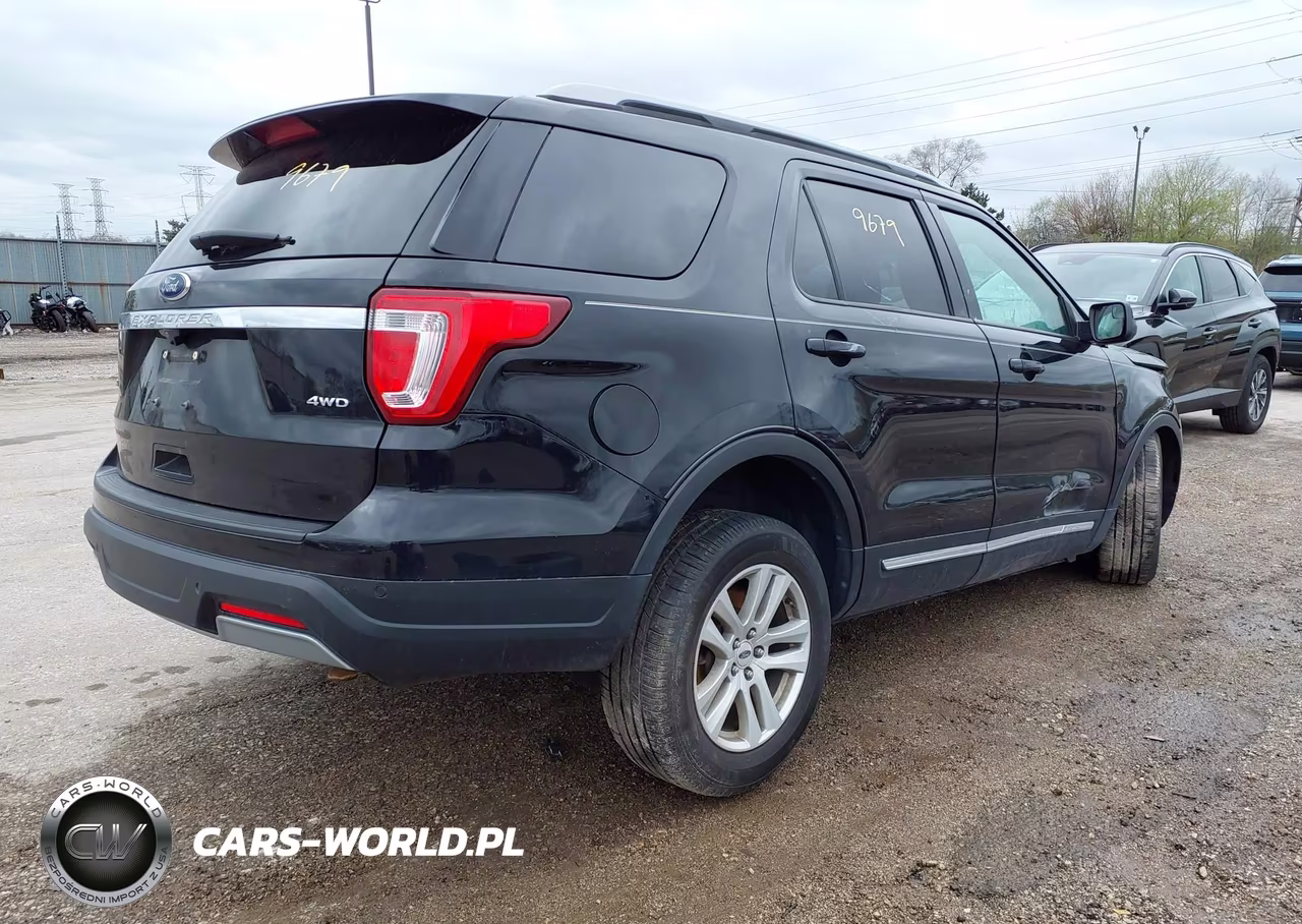 2019 Ford Explorer Xlt VIN:1FM5K8D83KGA15418 - 4