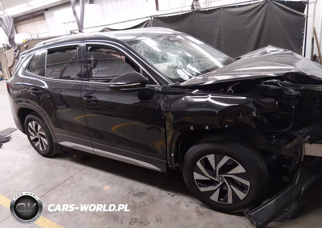 2025 Volkswagen Tiguan 2.0T S VIN:3VVCR7RM6SM066829 - 13